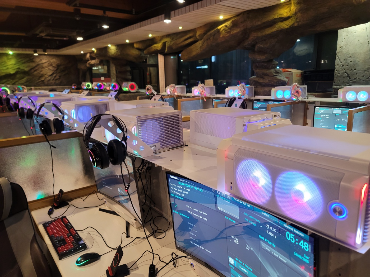 경기도 화성에 포르테 재즈 케이스와 전용 선반 자바포르테를 설치하였습니다.